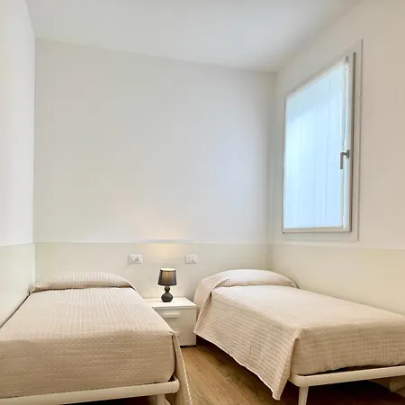 شقة J Eight Family - Carraro Immobiliare ليدو دي يسولو