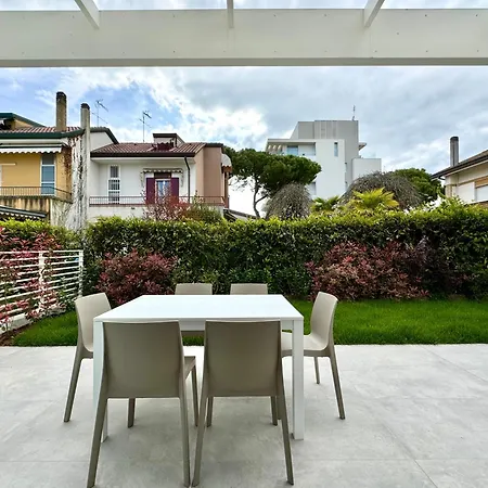 J Eight Family - Carraro Immobiliare * Lido di Jesolo