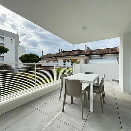 J Eight Family - Carraro Immobiliare Apartment Lido di Jesolo